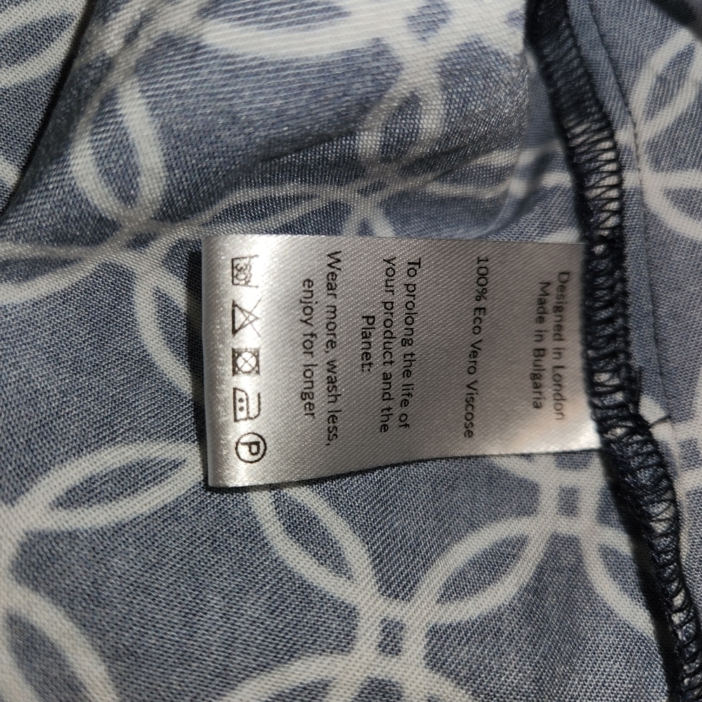 Saint & Sofia Navy & White Geometric Print Slip Dress Size 12 Adjustable Straps - Picture 6 of 7